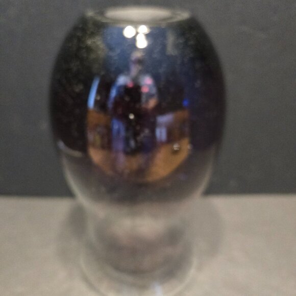 VINTAGE EGGPLANT PURPLE AND CLEAR, CONTROLED BUBBLE, HAND BLOWN VASE. - Picture 7 of 10
